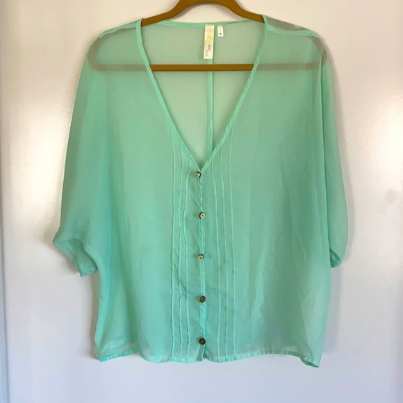 Top from Francescas - Picture 1 of 3
